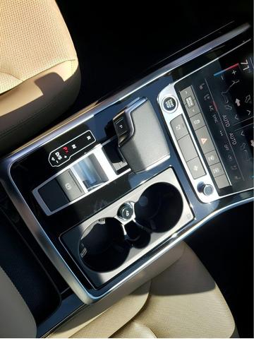 Photo of 2023 Carrara White Audi Q8