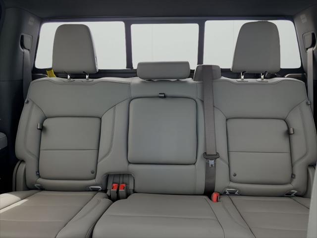 Photo of 2024 Summit White GMC Sierra 1500