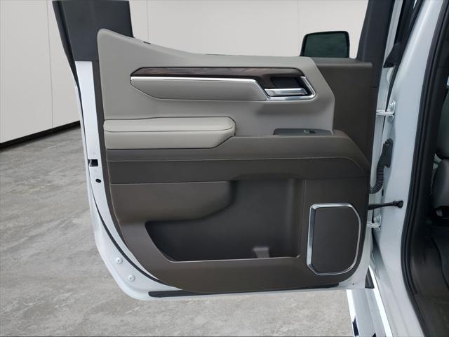 Photo of 2024 Summit White GMC Sierra 1500