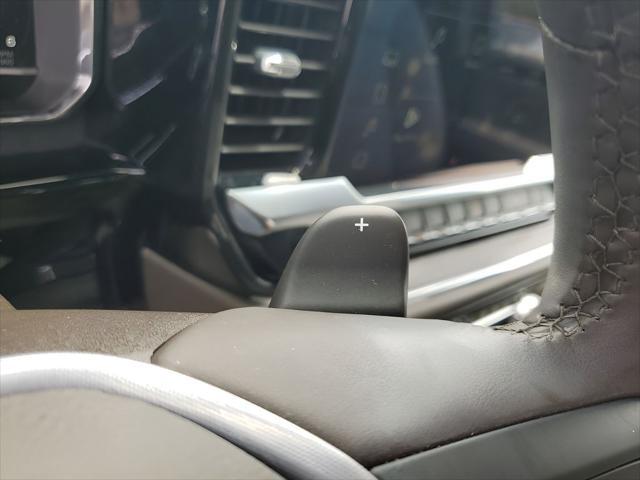 Photo of 2024 Summit White GMC Sierra 1500