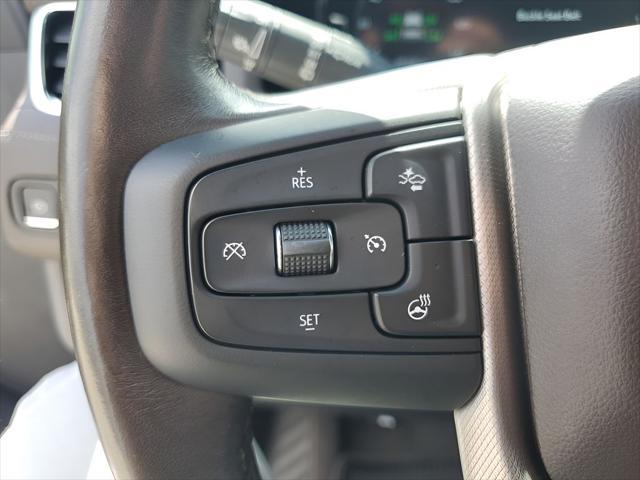 Photo of 2022 White Frost Tricoat GMC Yukon