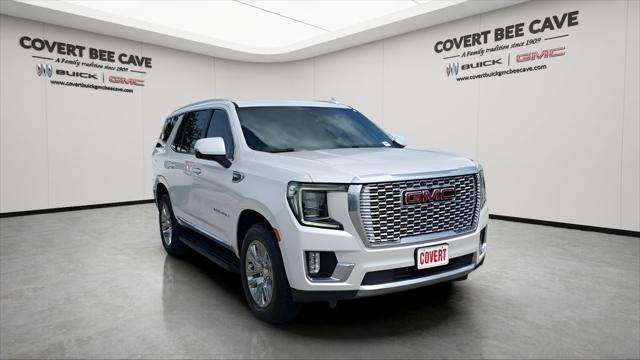 Photo of 2022 White Frost Tricoat GMC Yukon