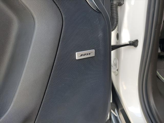 Photo of 2022 White Frost Tricoat GMC Yukon