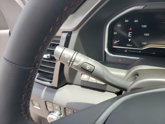 Photo of 2025 Summit White GMC Sierra 2500