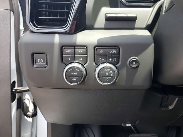 Photo of 2025 Summit White GMC Sierra 2500