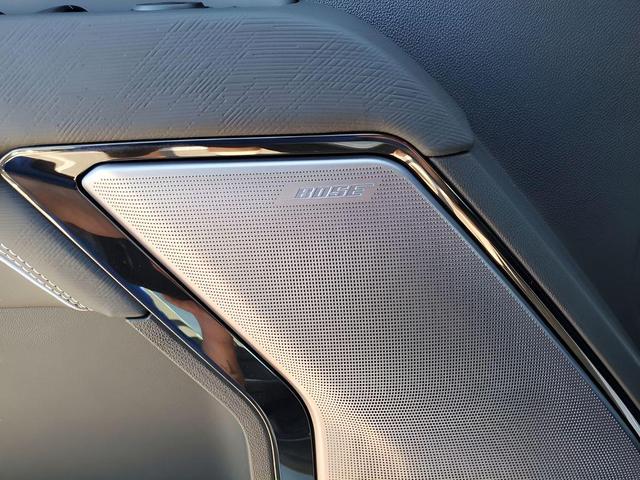 Photo of 2025 Summit White GMC Sierra 2500