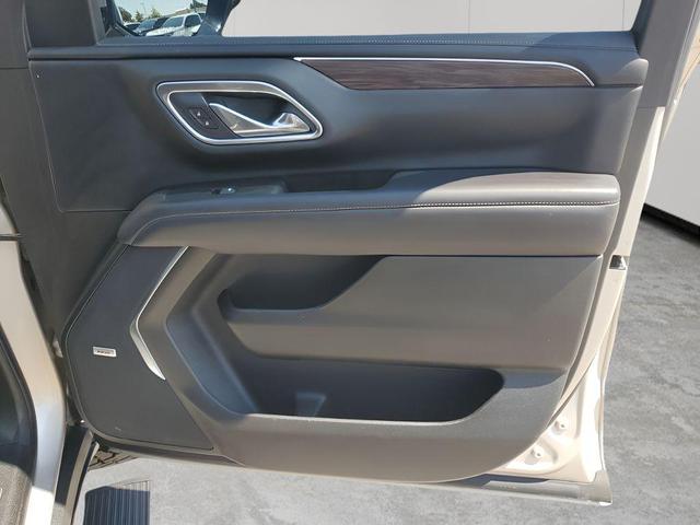 Photo of 2021 Empire Beige Metallic Chevrolet Tahoe