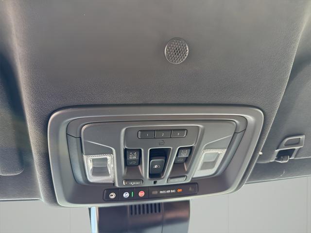 Photo of 2025 White GMC Sierra 2500