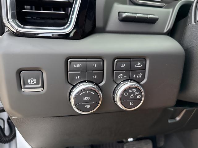 Photo of 2025 White GMC Sierra 2500