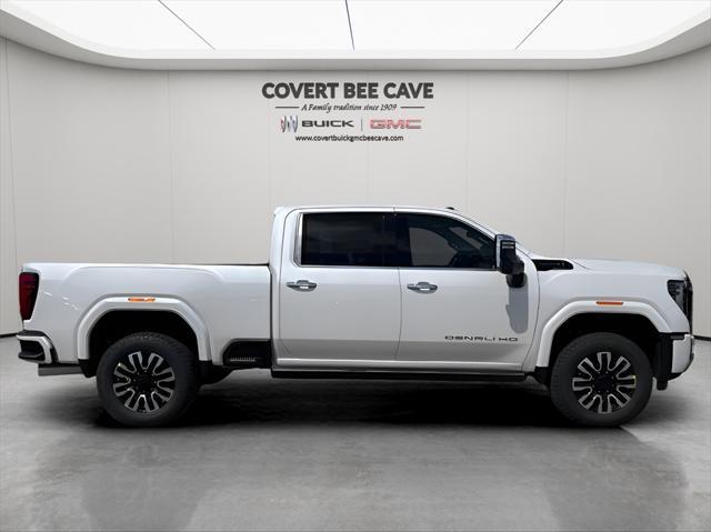 Photo of 2025 White GMC Sierra 2500