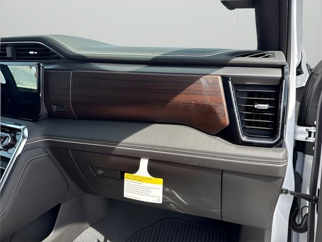 Photo of 2025 White GMC Sierra 2500