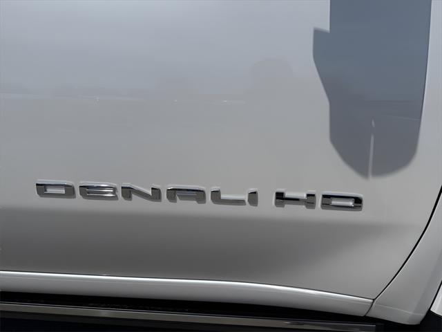 Photo of 2025 White GMC Sierra 2500