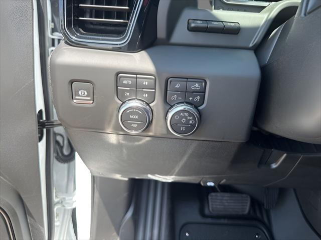 Photo of 2025 Summit White GMC Sierra 2500