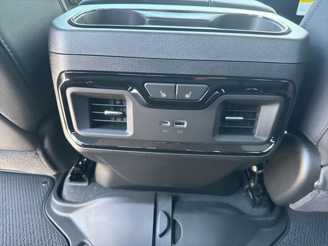 Photo of 2025 Summit White GMC Sierra 2500