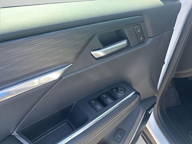 Photo of 2026 Summit White GMC Acadia