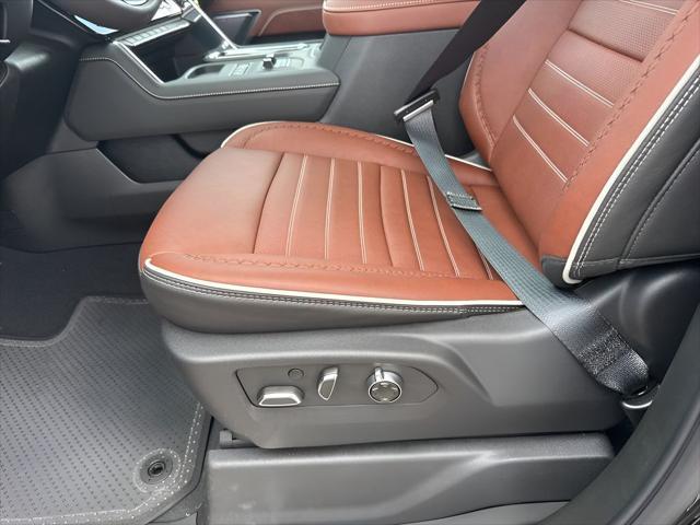 Photo of 2025 Onyx Black GMC Sierra 2500