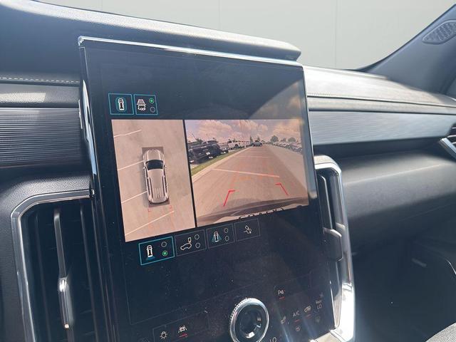 Photo of 2025 Crystal Metallic GMC Acadia