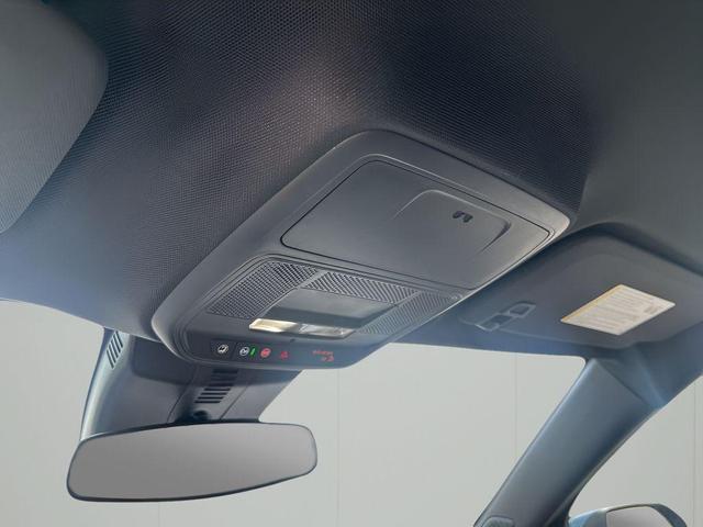 Photo of 2025 Crystal Metallic GMC Acadia