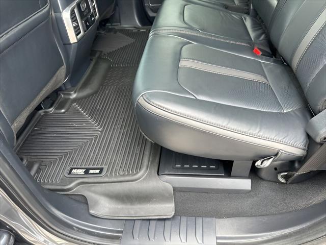 Photo of 2022 Carbonized Gray Metallic Ford F-350