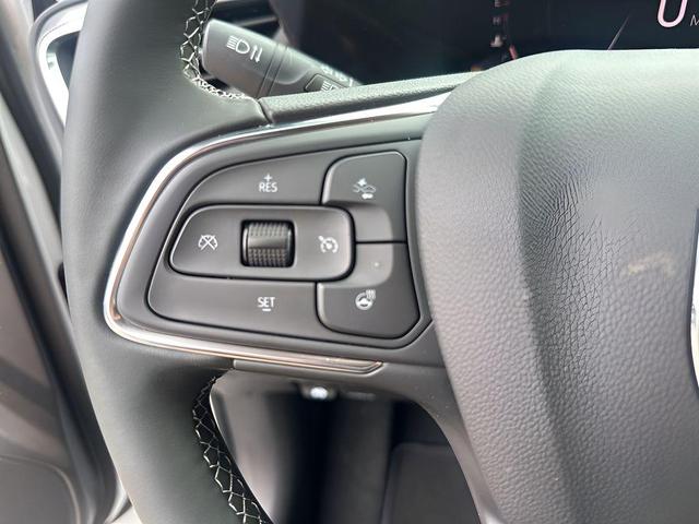 Photo of 2025 Summit White Buick Encore GX