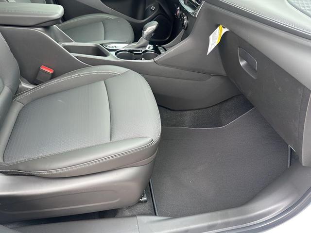 Photo of 2025 Summit White Buick Encore GX