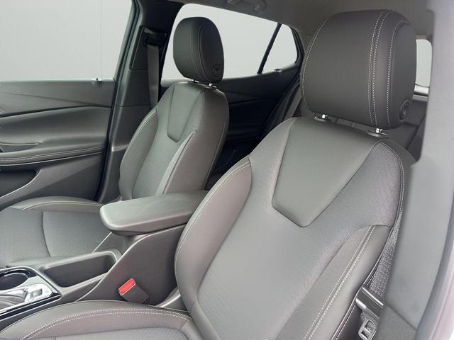 Photo of 2025 Summit White Buick Encore GX