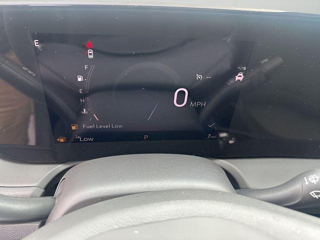 Photo of 2025 Summit White Buick Encore GX
