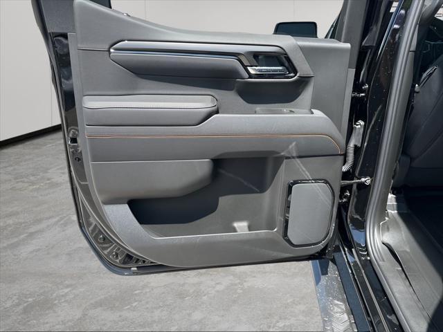 Photo of 2025 Onyx Black GMC Sierra 1500