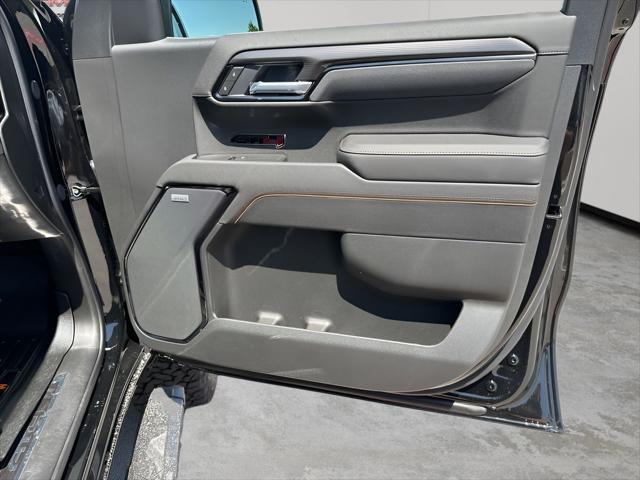 Photo of 2025 Onyx Black GMC Sierra 1500