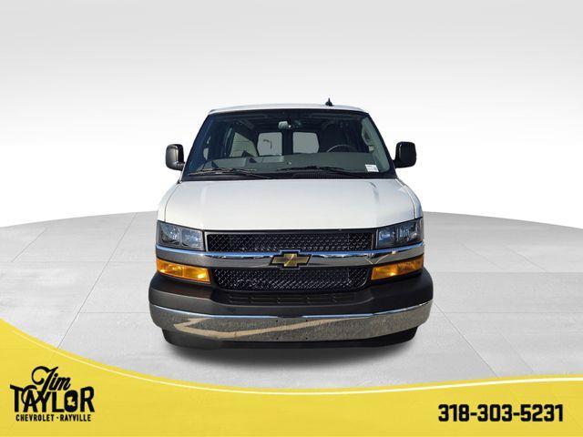 Photo of 2025 Summit White Chevrolet Express 2500