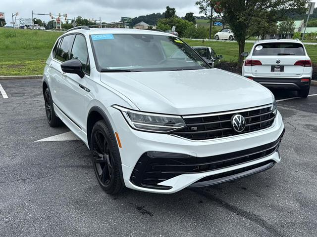 Photo of 2024 Opal White Pearl Effect Volkswagen Tiguan