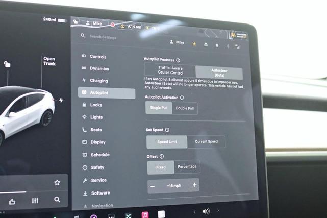 Photo of 2021 Pearl White Multi-Coat Tesla Model Y