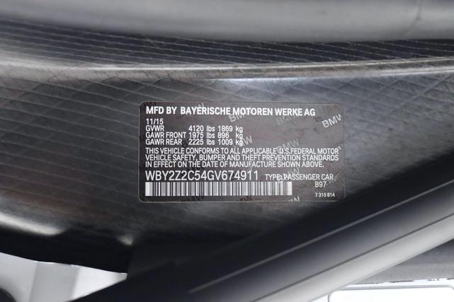 Photo of 2016 Sophisto Grey Metallic w/ Frozen Grey Accent BMW i8