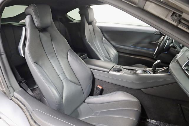 Photo of 2016 Sophisto Grey Metallic w/ Frozen Grey Accent BMW i8