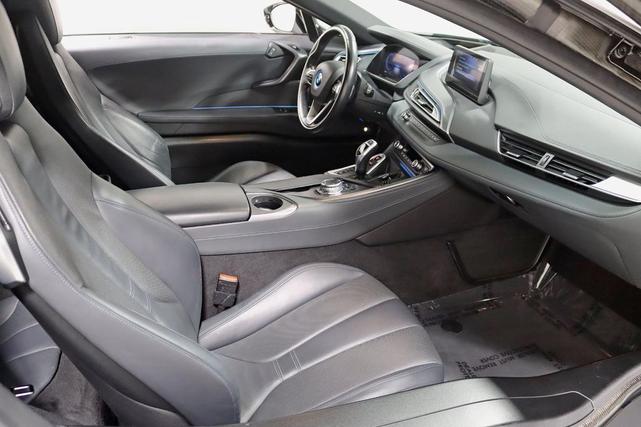 Photo of 2016 Sophisto Grey Metallic w/ Frozen Grey Accent BMW i8