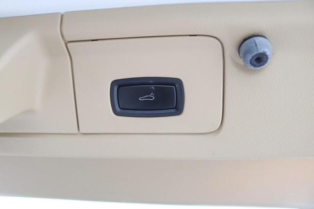 Photo of 2013 Luxor Beige Metallic Porsche Panamera