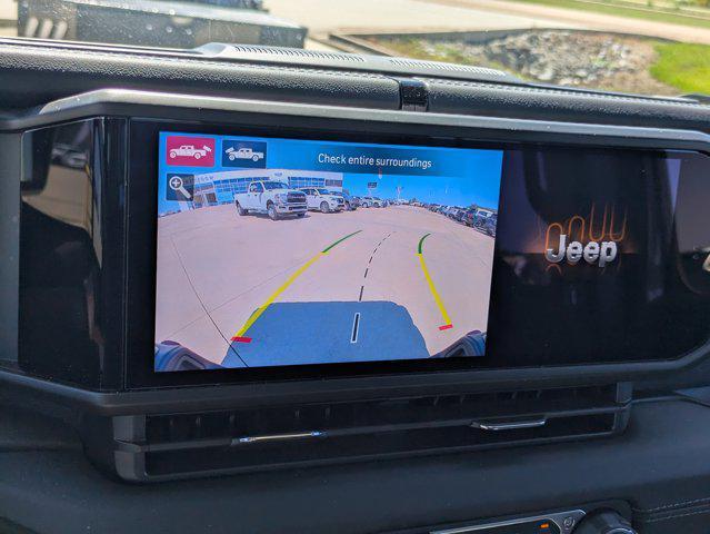 Photo of 2024 Granite Crystal Metallic Clearcoat Jeep Gladiator