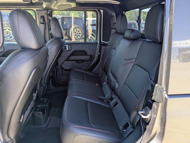 Photo of 2024 Granite Crystal Metallic Clearcoat Jeep Gladiator
