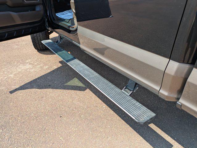 Photo of 2020 Agate Black Metallic Ford F-250