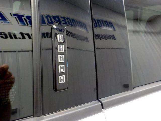 Photo of 2022 White Ford F-150