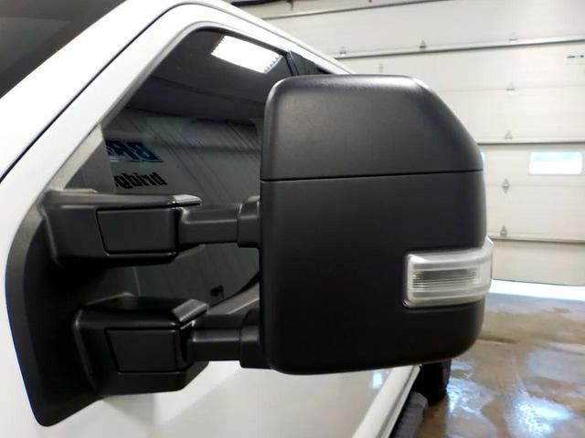 Photo of 2022 White Ford F-150