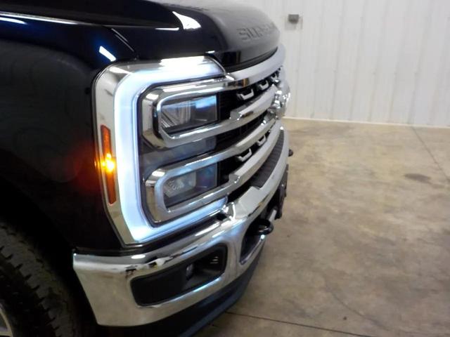 Photo of 2024 Blue Ford F-250