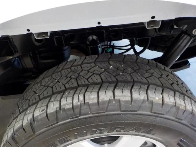 Photo of 2023 White Ford F-150