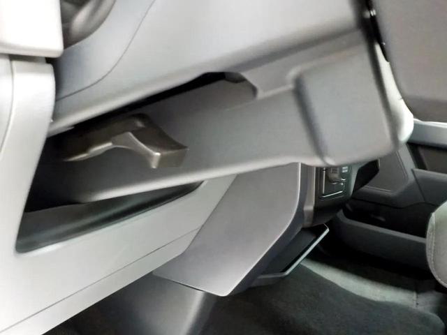 Photo of 2023 White Ford F-150