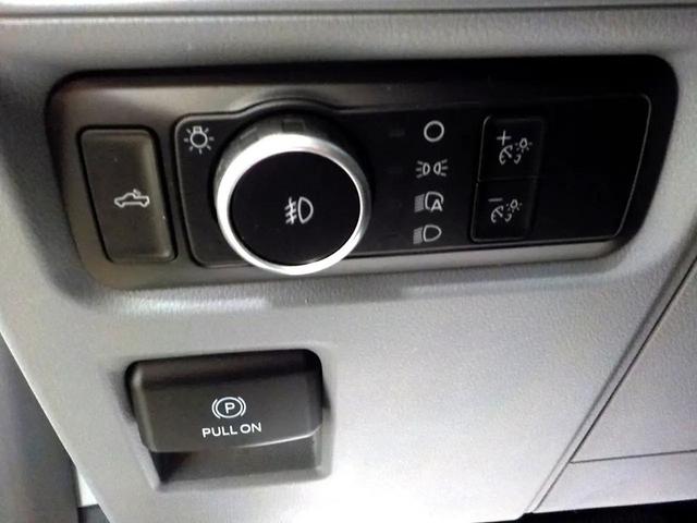 Photo of 2023 White Ford F-150