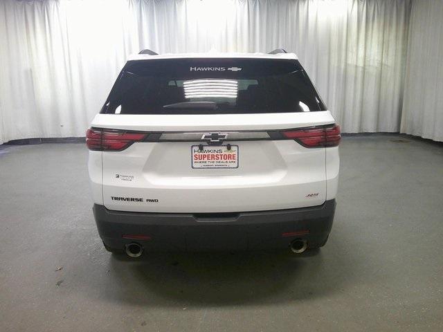 Photo of 2023 Summit White Chevrolet Traverse