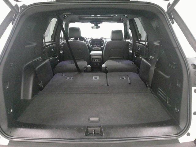 Photo of 2023 Summit White Chevrolet Traverse