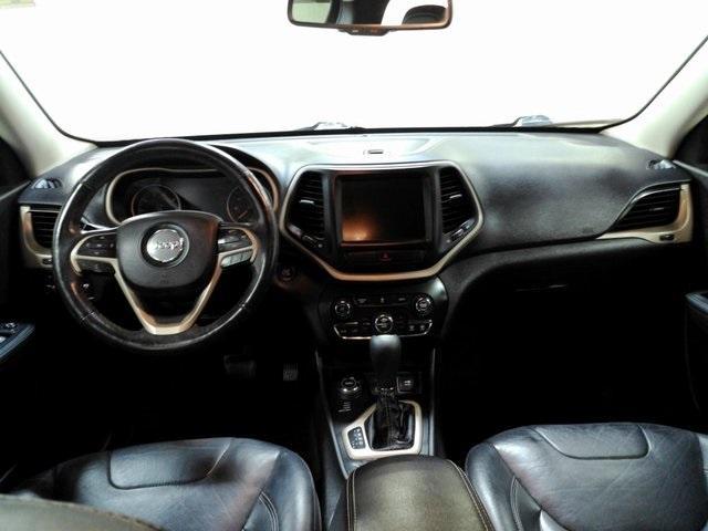 Photo of 2015 Brilliant Black Crystal Pearlcoat Jeep Cherokee