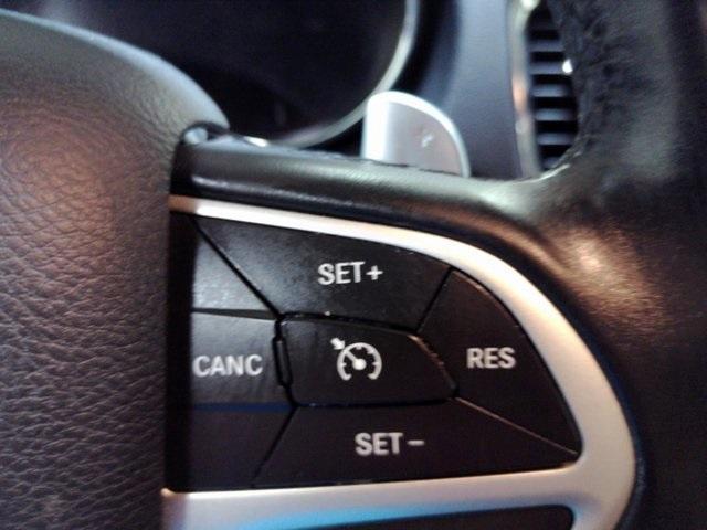 Photo of 2015 Granite Crystal Clearcoat Metallic Dodge Durango