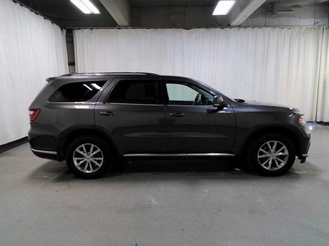 Photo of 2015 Granite Crystal Clearcoat Metallic Dodge Durango